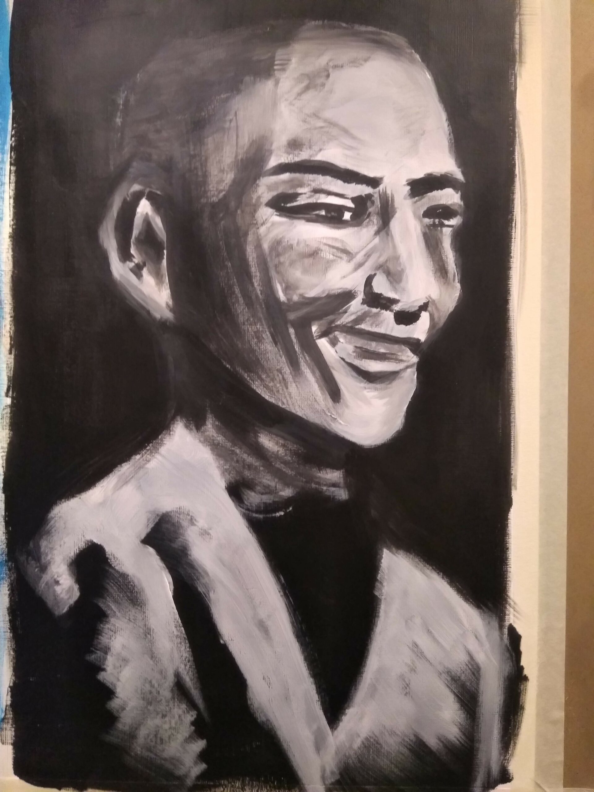 Portret van Wine Tess Art in zwart wit, met focus op basisvormen en licht and donker